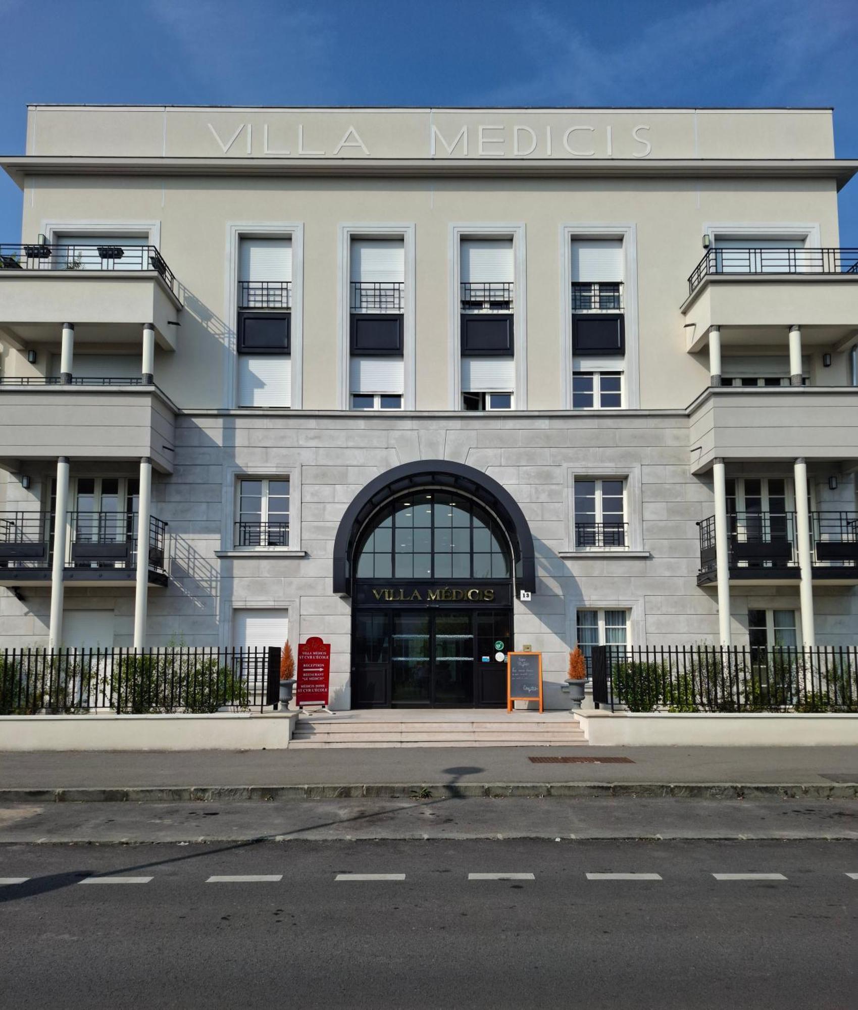 Villa Medicis Versailles Saint-Cyr-L'Ecole Exterior photo